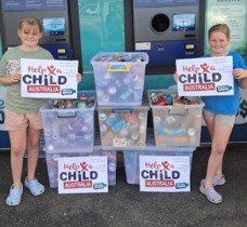 Children promoting the HACA Tasmanian Recycle Rewards program